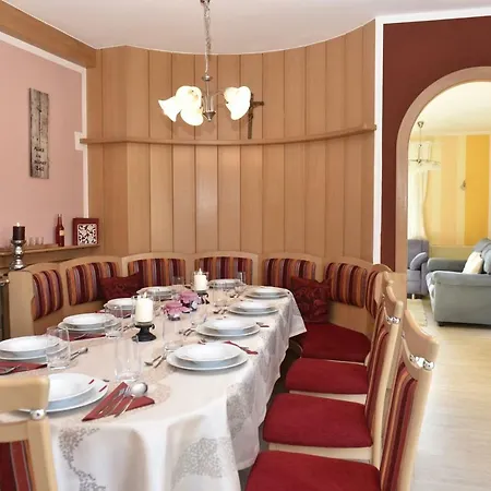 Haus Sonnenschein * 마리아프파르