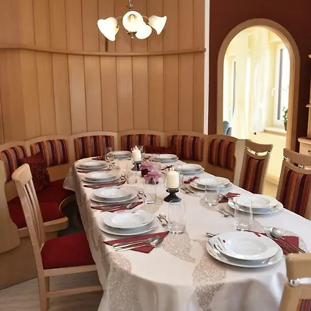 Haus Sonnenschein 마리아프파르