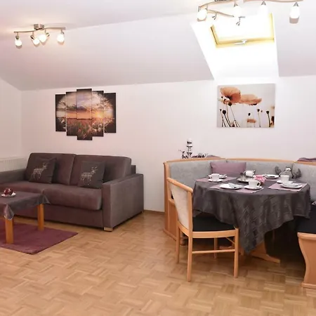 Haus Sonnenschein Apartman Mariapfarr